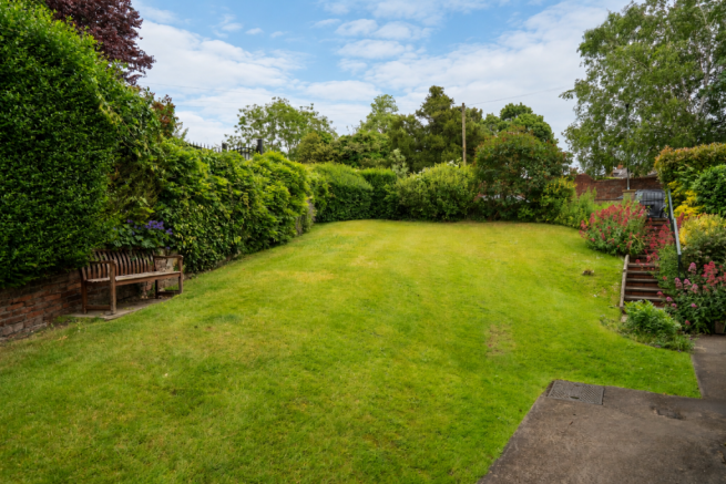 2 bed Apartment for sale Image 11