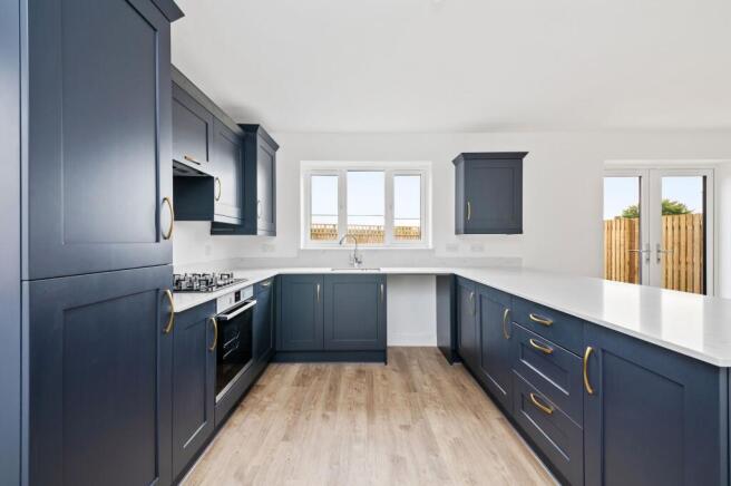 4 bed Detached for sale Image 12