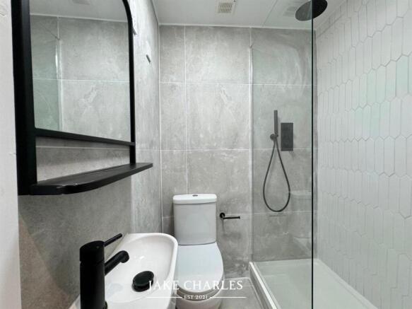 cbc7ed15-33a9-4bca-9ab0-1260acd9554f.jpg