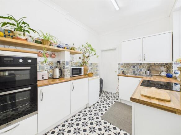 4 bed Terraced for sale Image 4