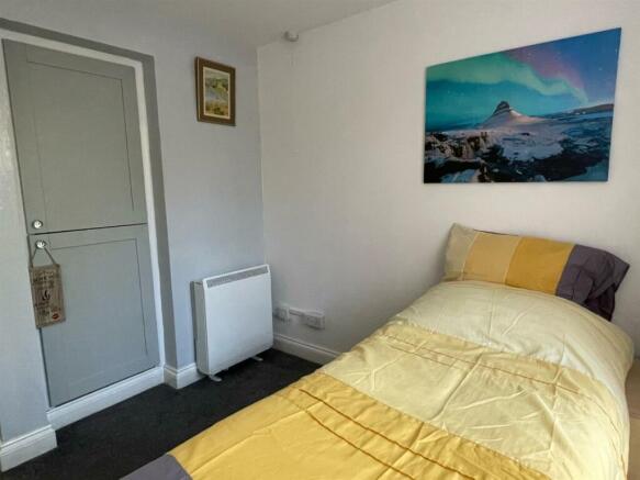 Bedroom.jpg