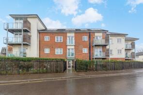 11, Lindsay Court, Govett Avenue, Shepperton TW17 8AF