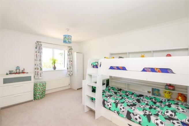 4 bed Detached for sale Image 12