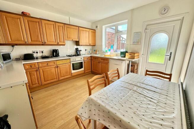 Kitchen/Dining Room