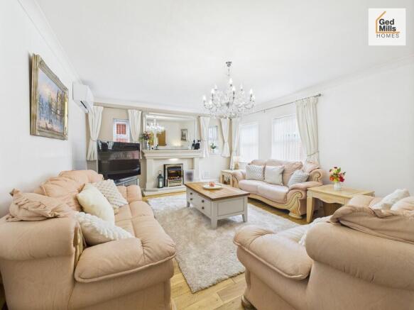 CAM04261G0-PR0083...