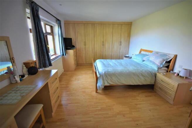 Foxwood R Bed1.JPG