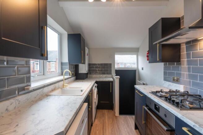 136DR - Kitchen