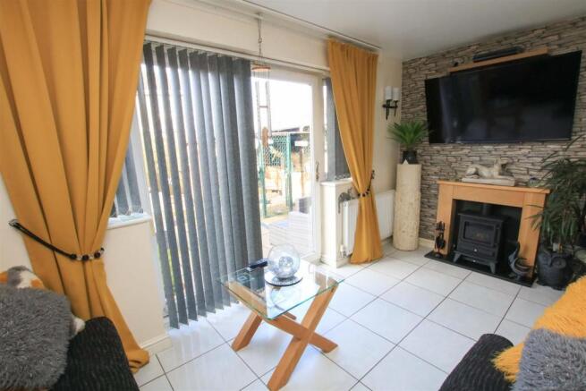 GARDEN ROOM