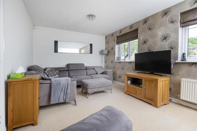4 bed Town House for sale Image 5