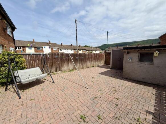 3 bed Terraced for sale Image 11