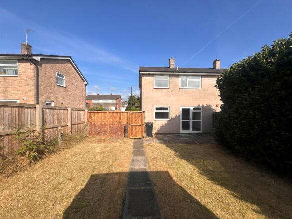 3 bed Semi-Detached for sale Image 10