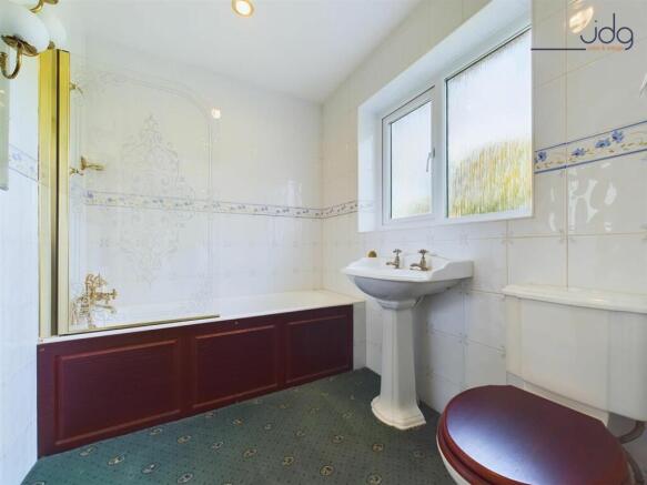 En Suite Bathroom