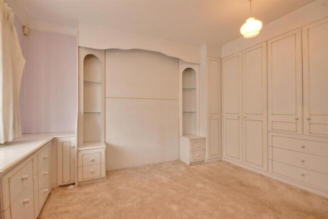 2 bed Semi-Detached Bungalow for sale Image 5