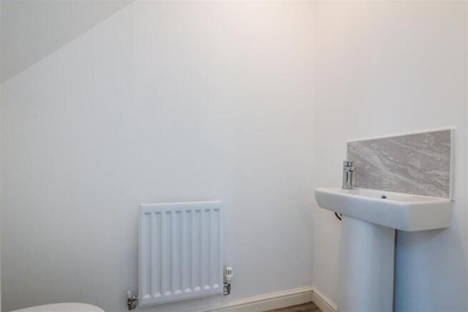 3 bed Semi-Detached to rent Image 10