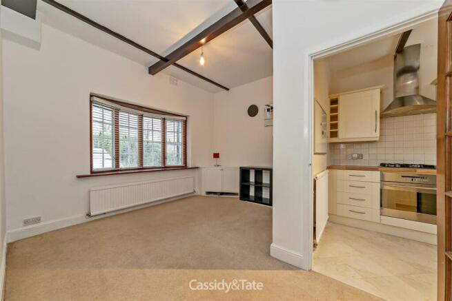 101ColneyHeathLane-4.jpg