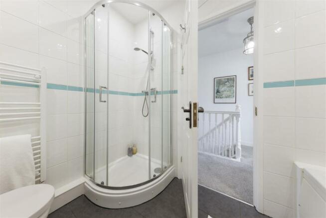 Tredington5 bath1.1.jpg