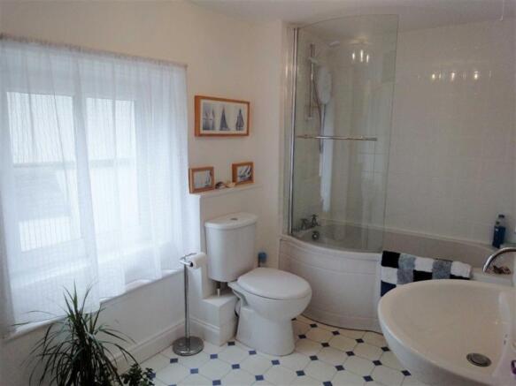 BATHROOM: