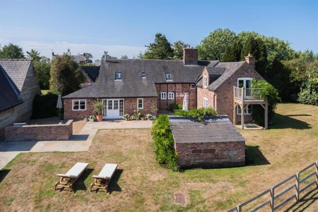 Wynnstay House-127.jpg