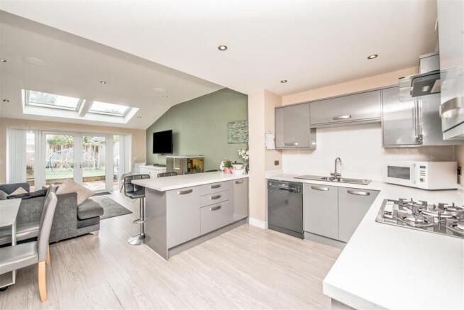 Extended Dining Kitchen: