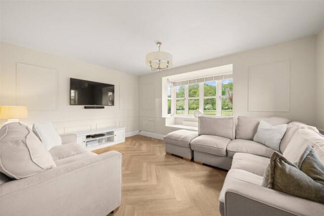 Waterside Lane, Sandhurst, Berkshire, GU47 photo 4