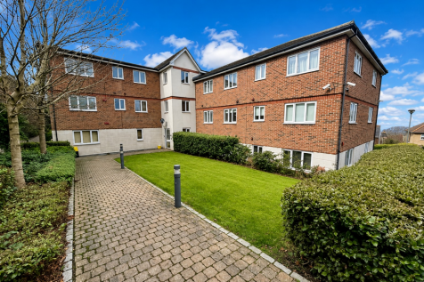 Treetop Close, Luton