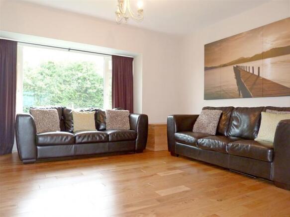 Living room 2