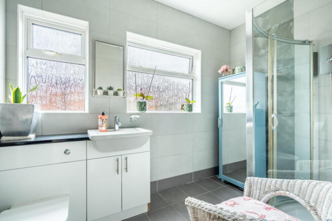 4 bed Semi-Detached for sale Image 8