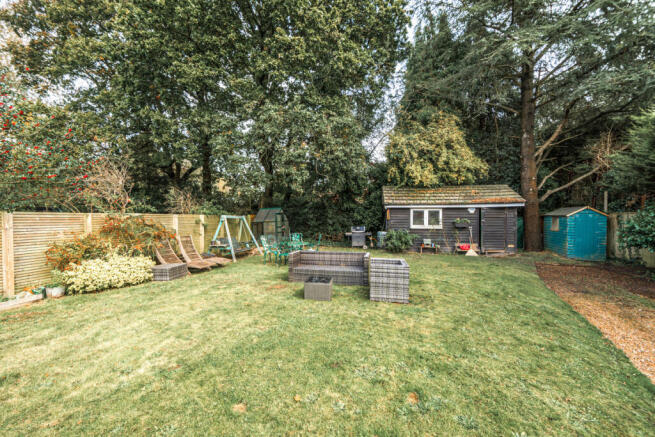 Private garden and private off road parking