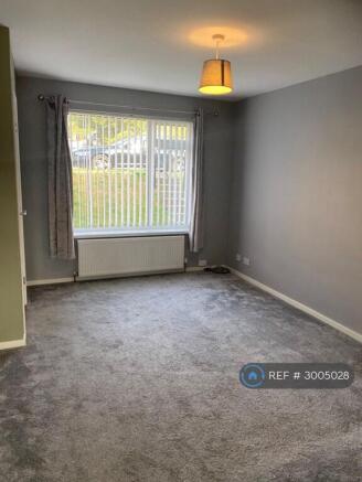 2 bed Terraced to rent Image 6