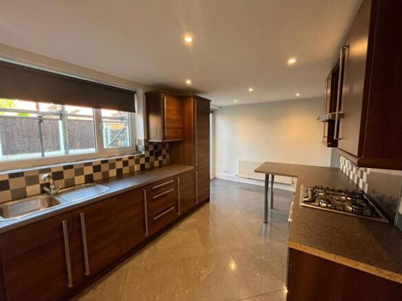 WhatsApp Image 2024-09-18 at 17.50.03 (5).jpeg