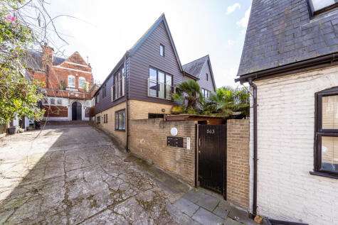 Wandsworth Road, London, SW8