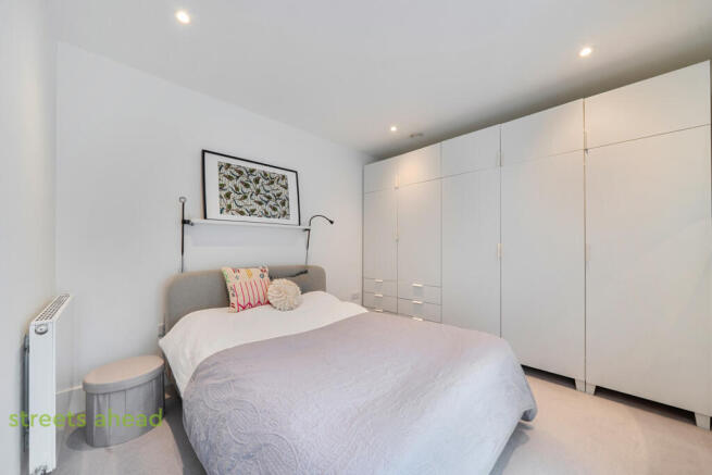 32dc48fd-27c4-435...