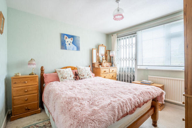 4 bed Detached for sale Image 8