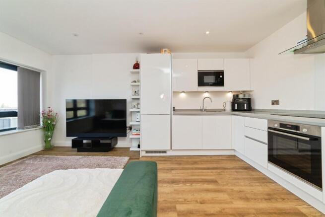 Leys Avenue, LETCHWORTH GARDEN CITY photo 4