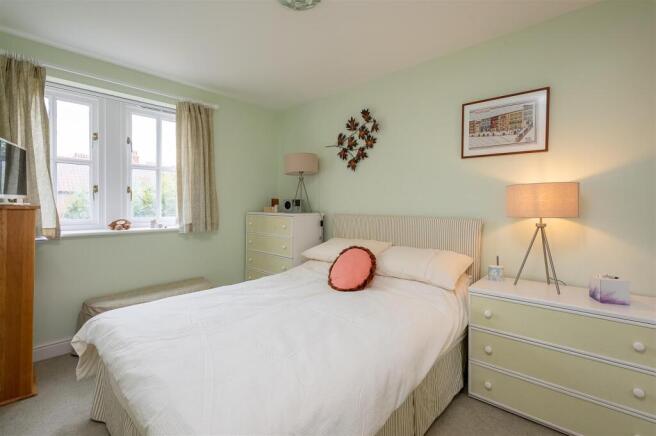 3 bed House for sale Image 11