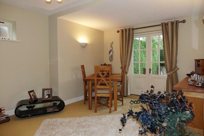 Lounge/Dining Room