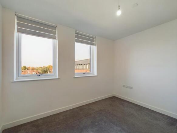 CAM01909G0-PR0247-STILL005