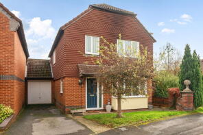 2, Fayrewood Chase, Basingstoke RG22 4TF