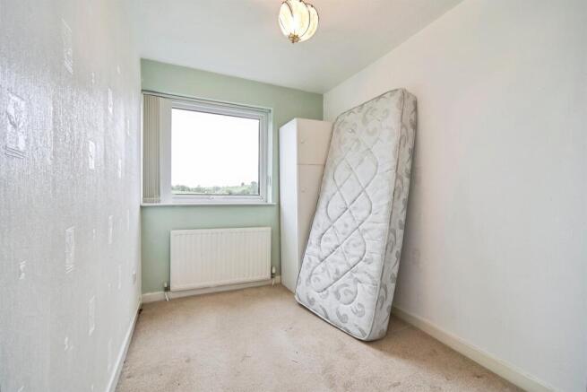 2 bed Ground Flat for sale Image 9