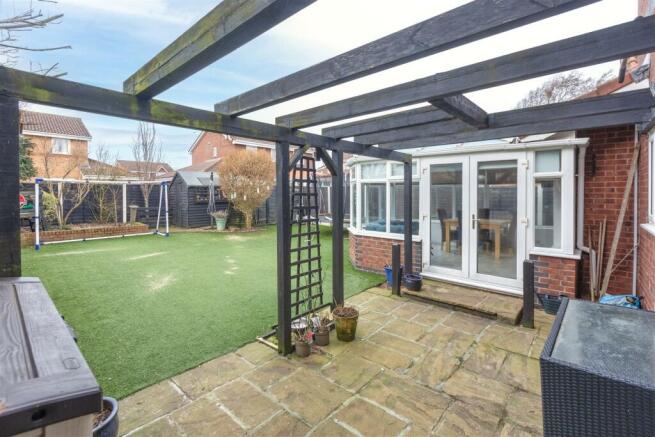 3 Capstan Close-20.jpg