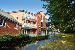 26, Dart Walk, Exeter EX2 7QF