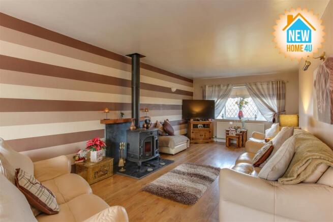 LOUNGE: