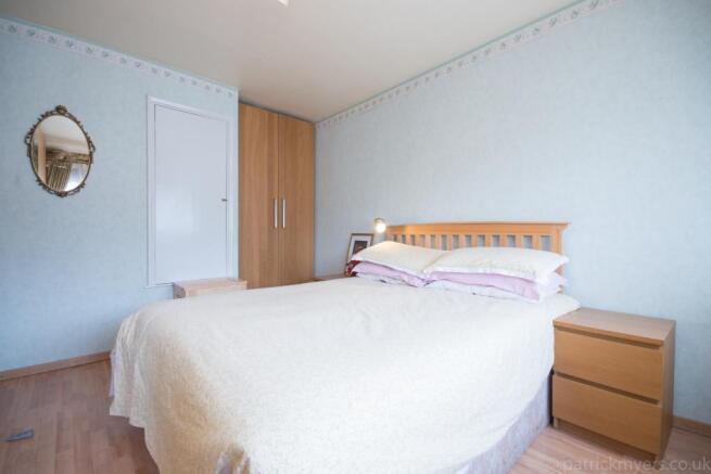 Master Bedroom2