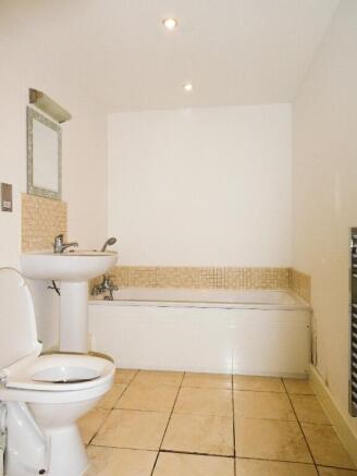 2 bed Flat to rent Image 6