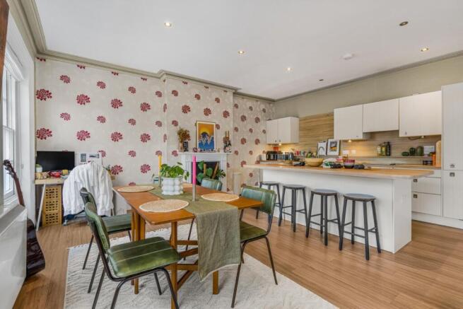 Flat 3 99 Promenade-9.jpg