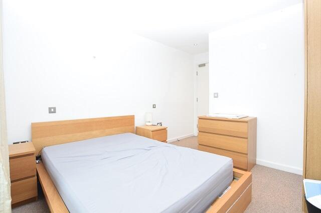 2 bed Apartment to rent Image 5