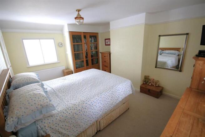 bed1.JPG