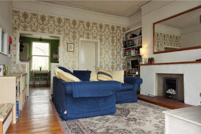 Lounge / Kitchen