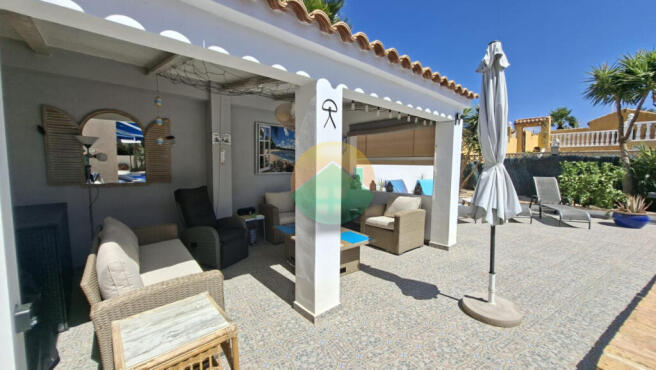 3 Bedroom Detached For Sale-NEB652i-2