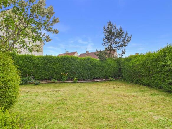3 bed Semi-Detached for sale Image 12
